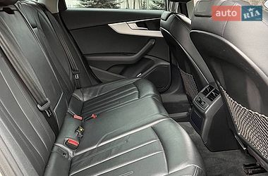 Седан Audi A4 2015 в Кам'янському