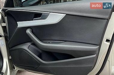 Седан Audi A4 2015 в Кам'янському