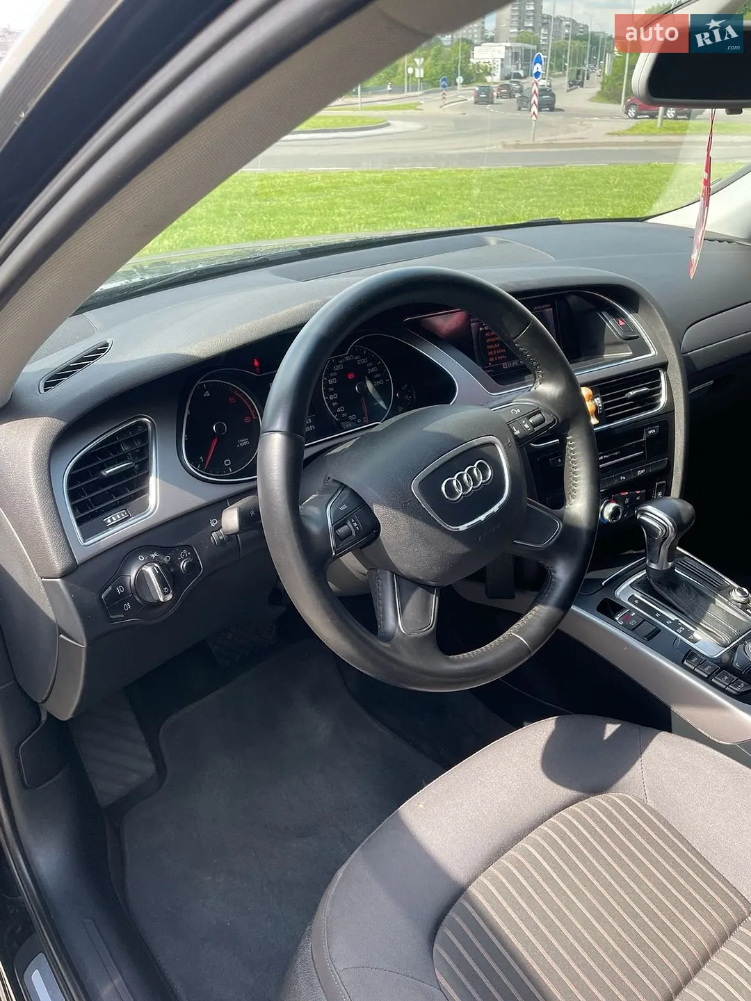 2012 Audi A4 - мініатюра 27