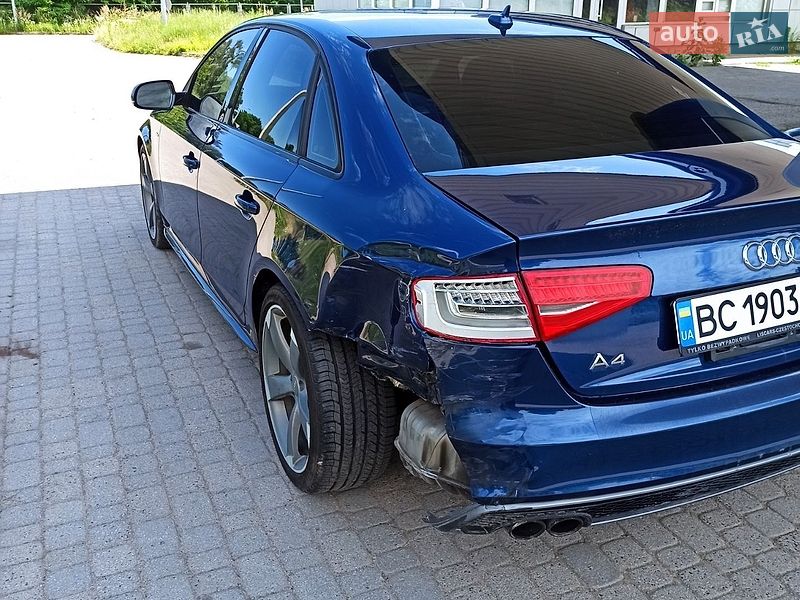 Седан Audi A4 2014 в Самборе