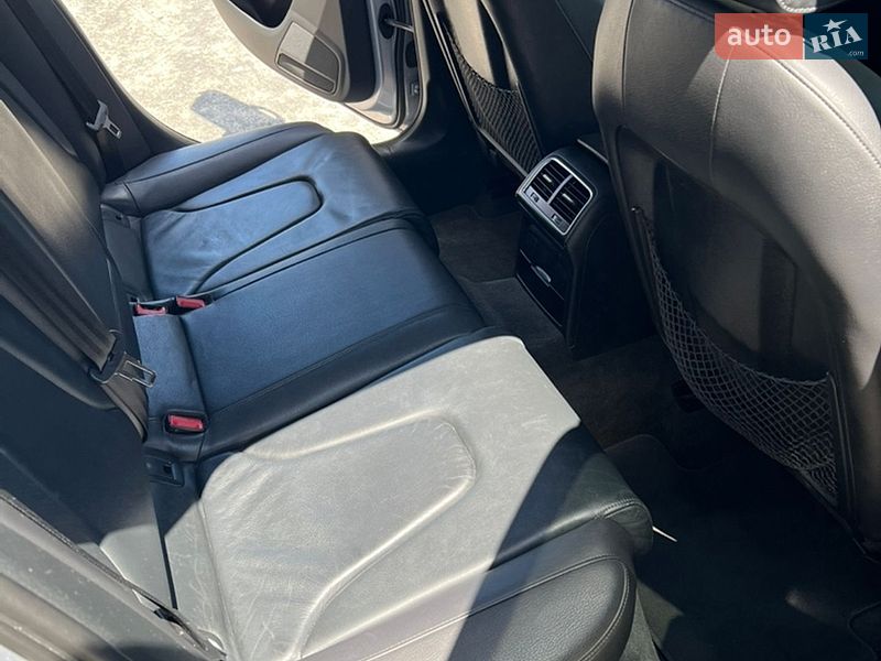 Седан Audi A4 2014 в Хмельницькому