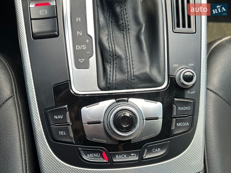 Седан Audi A4 2014 в Хмельницькому