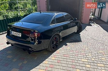 Седан Audi A4 2012 в Умані