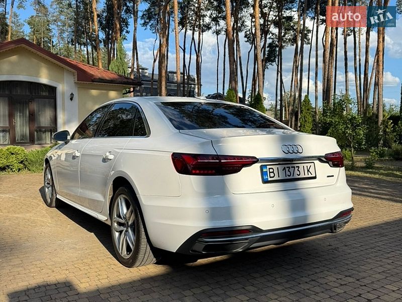 Седан Audi A4 2020 в Полтаві
