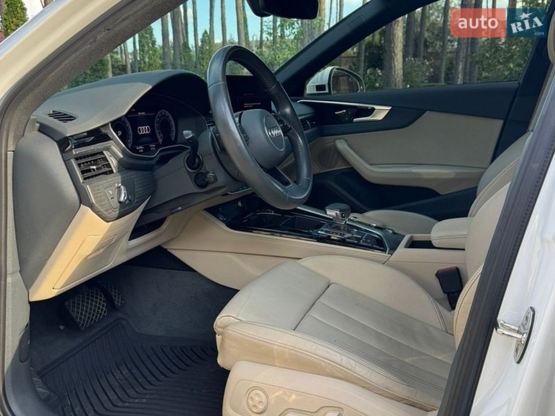 Седан Audi A4 2020 в Полтаві