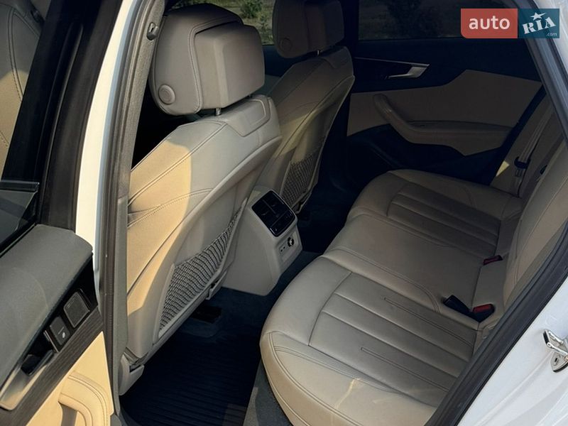 Седан Audi A4 2020 в Полтаві