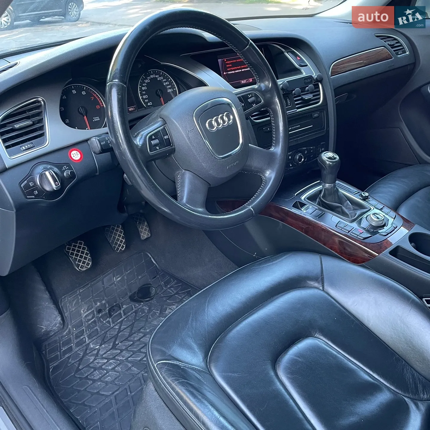2010 Audi A4 - мініатюра 11