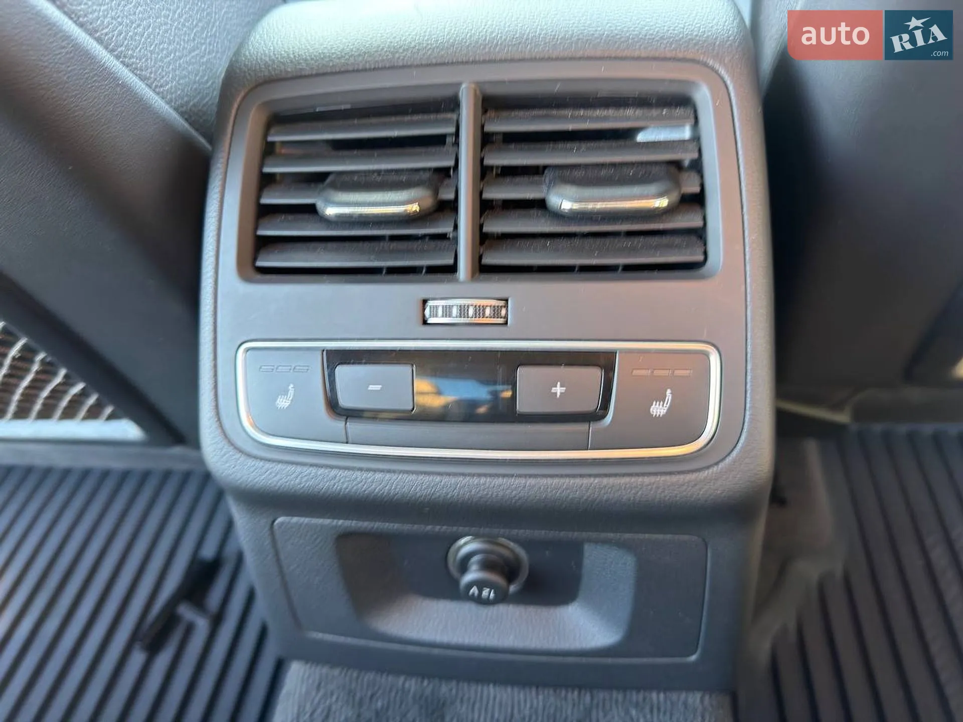 2016 Audi A4 - мініатюра 30