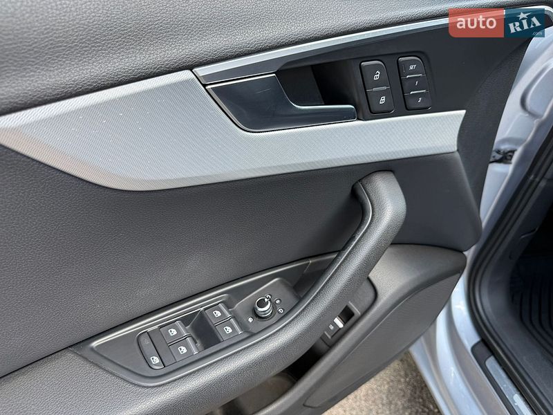 Седан Audi A4 2016 в Киеве фото 19 Седан Audi A4 2016 в Киеве