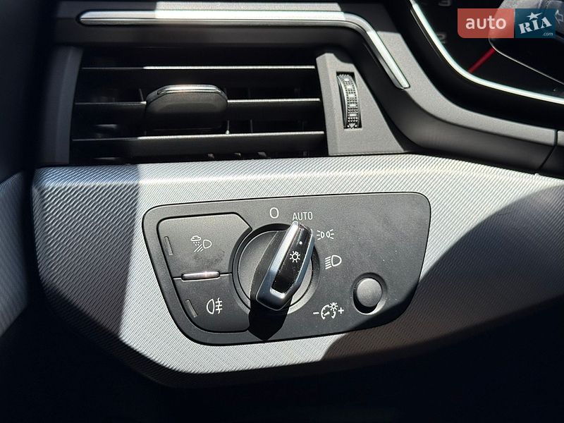 Седан Audi A4 2016 в Киеве фото 24 Седан Audi A4 2016 в Киеве