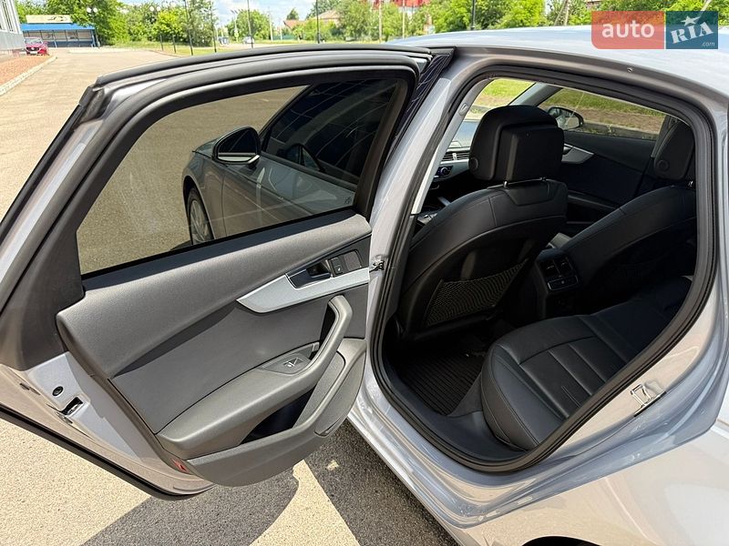 Седан Audi A4 2016 в Киеве фото 28 Седан Audi A4 2016 в Киеве