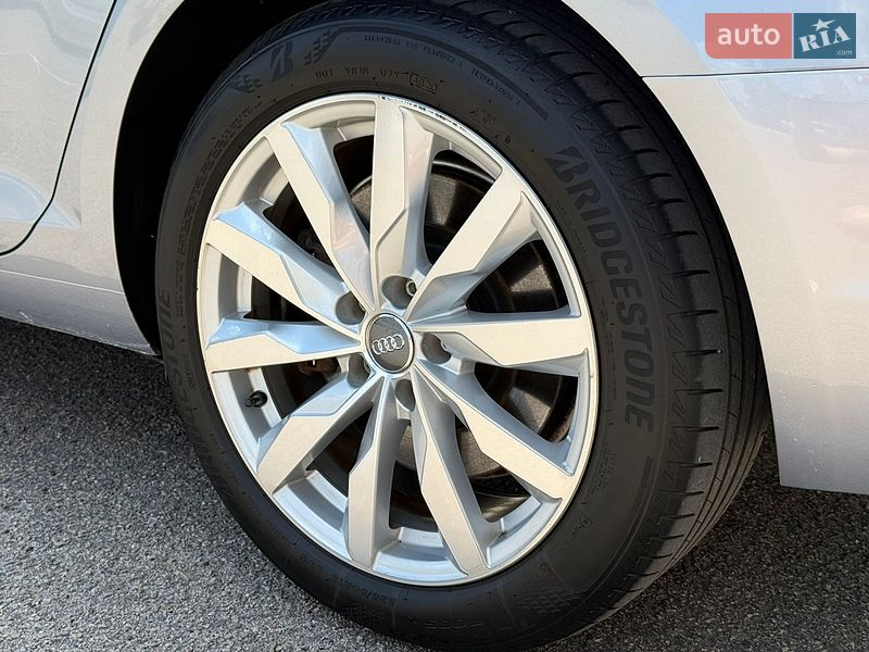 Седан Audi A4 2016 в Киеве фото 38 Седан Audi A4 2016 в Киеве
