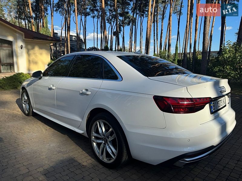 Седан Audi A4 2020 в Полтаві