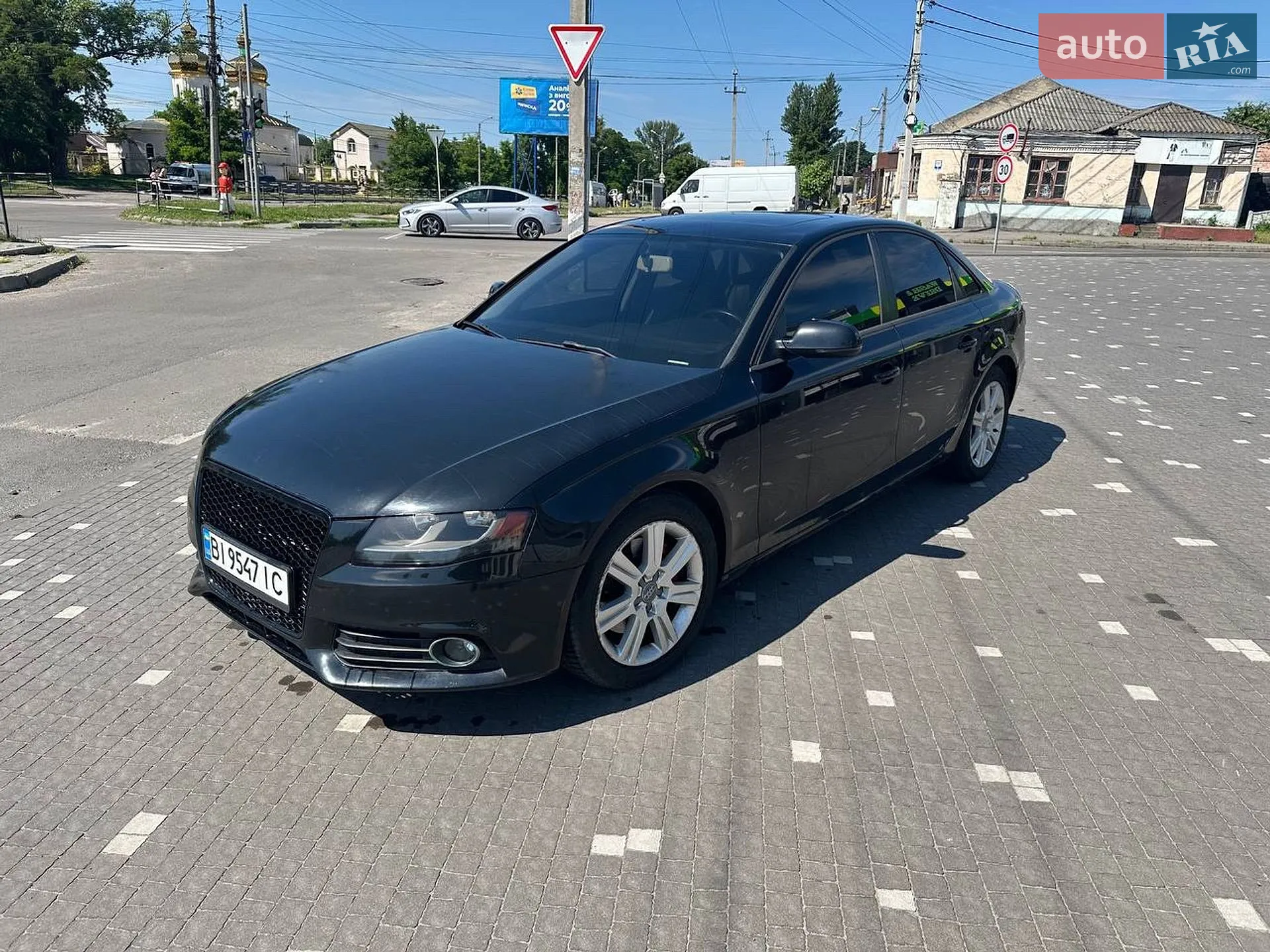 2010 Audi A4 - мініатюра 2