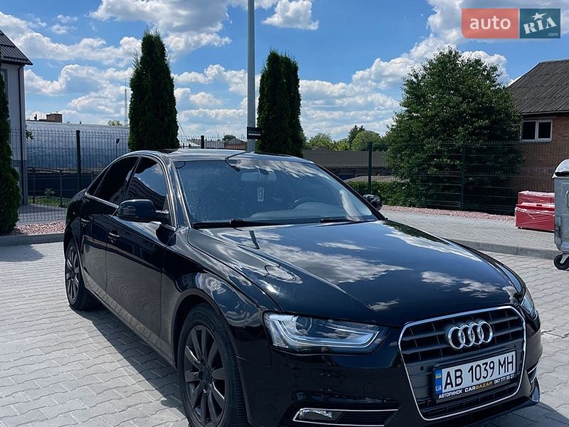 Седан Audi A4 2012 в Вінниці