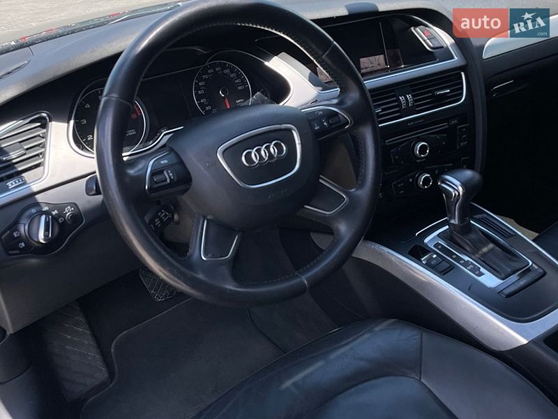 Седан Audi A4 2012 в Вінниці