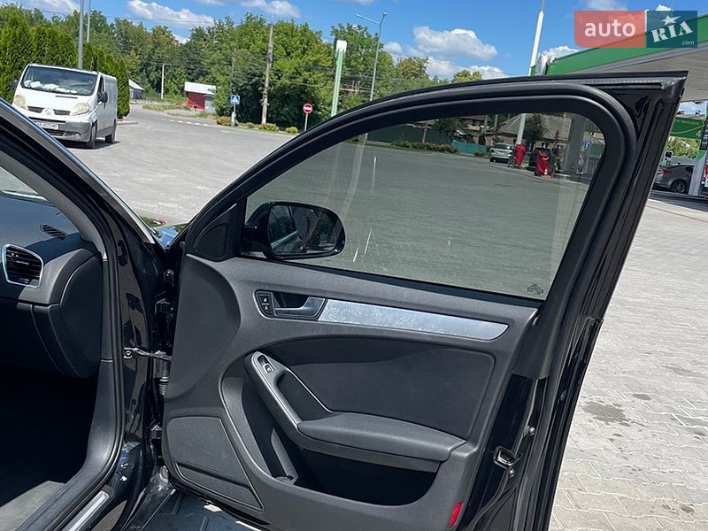Седан Audi A4 2012 в Вінниці