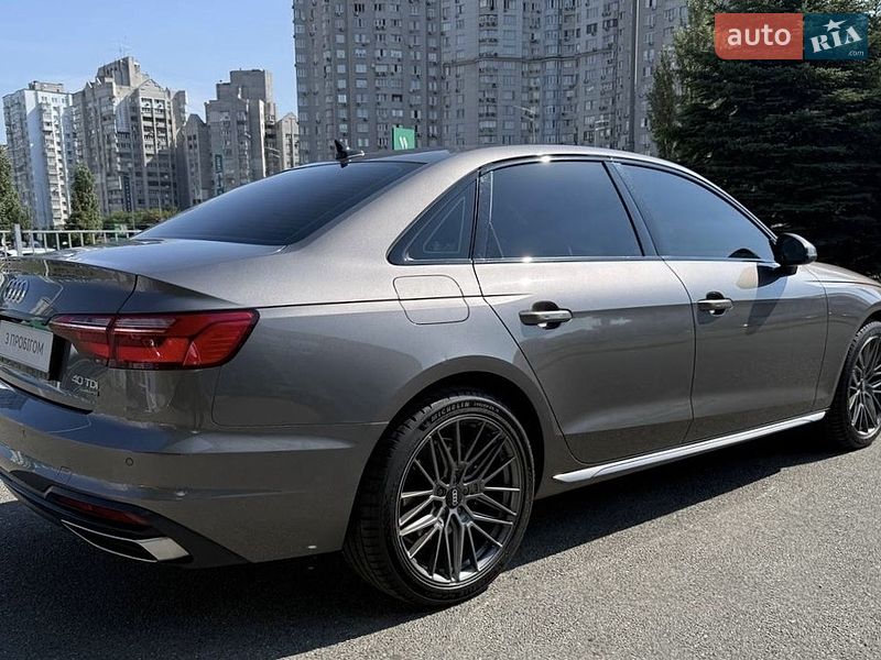 Седан Audi A4 2021 в Києві