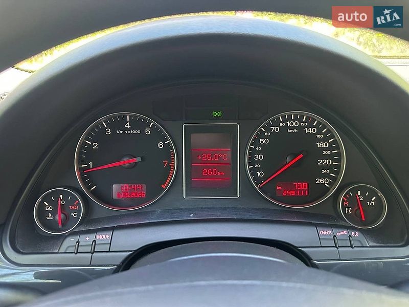 Седан Audi A4 2003 в Киеве