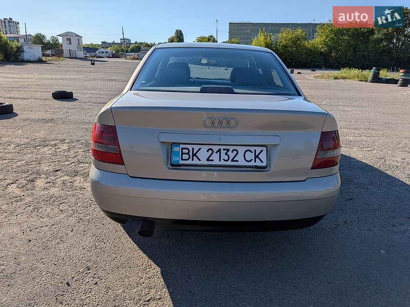 Седан Audi A4 2000 в Ровно фото 5 Седан Audi A4 2000 в Ровно