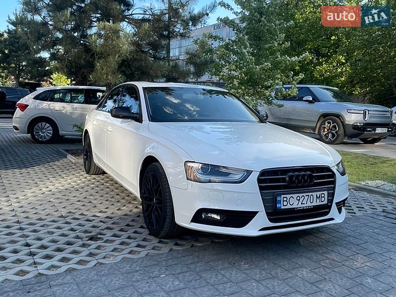 Седан Audi A4 2013 в Львові