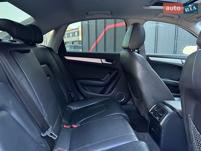 Седан Audi A4 2015 в Луцьку