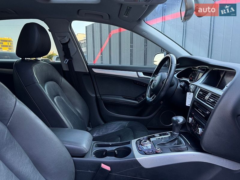 Седан Audi A4 2015 в Луцьку