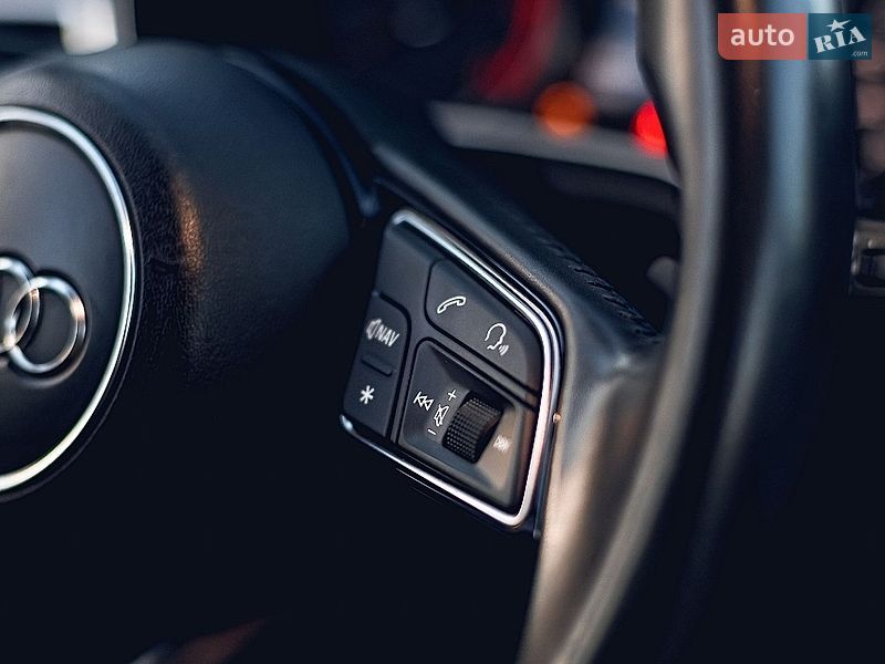 Седан Audi A4 2019 в Одессе