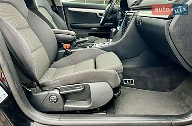 Седан Audi A4 2006 в Надворной