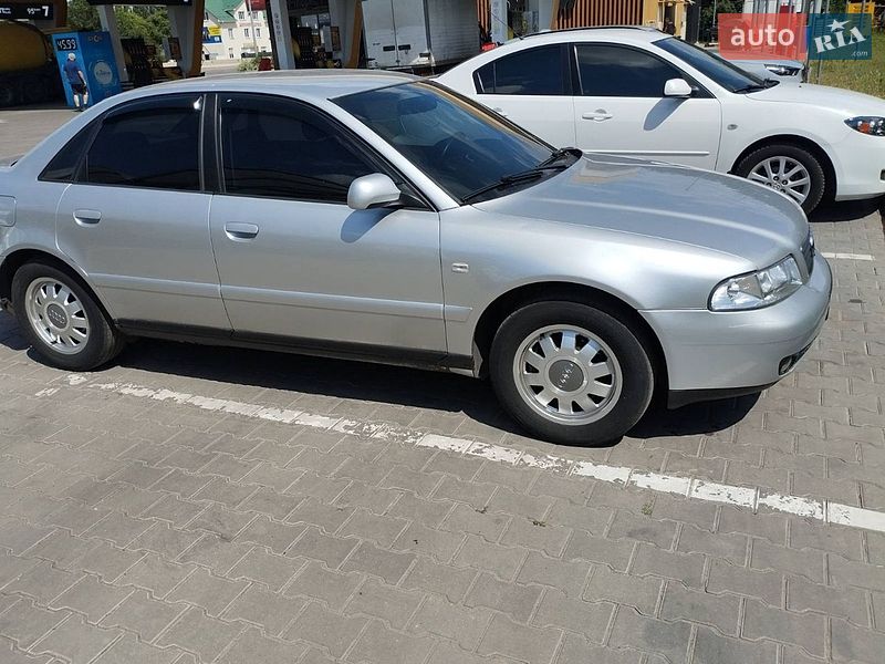 Седан Audi A4 1999 в Одесі