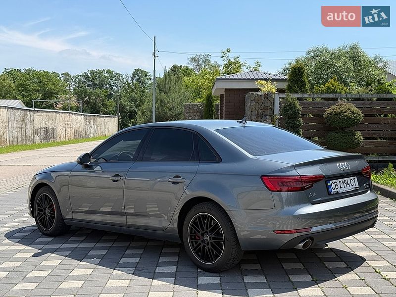Седан Audi A4 2016 в Львове