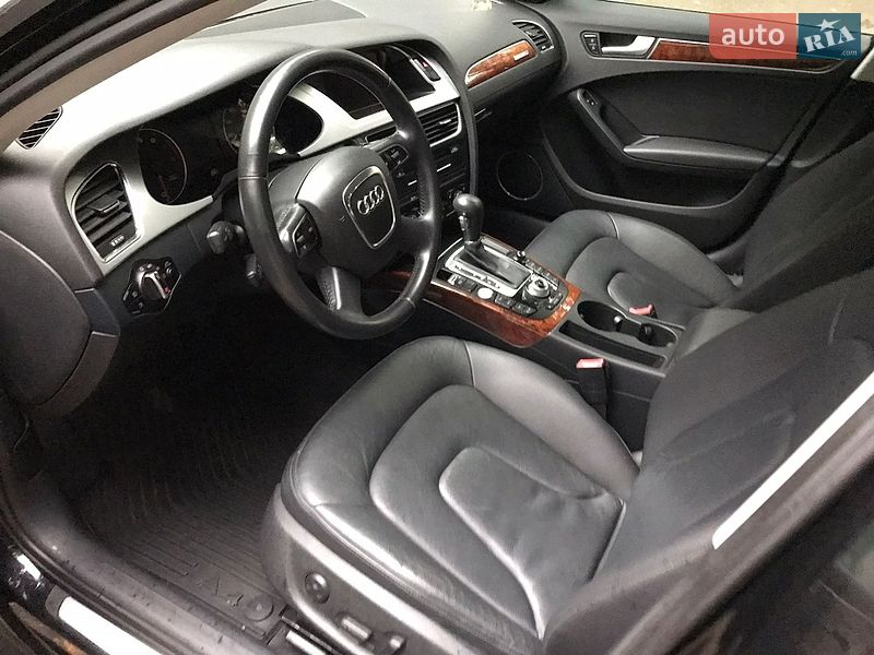 Седан Audi A4 2011 в Одесі