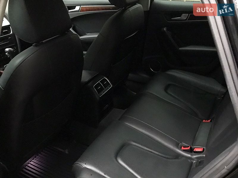 Седан Audi A4 2011 в Одесі