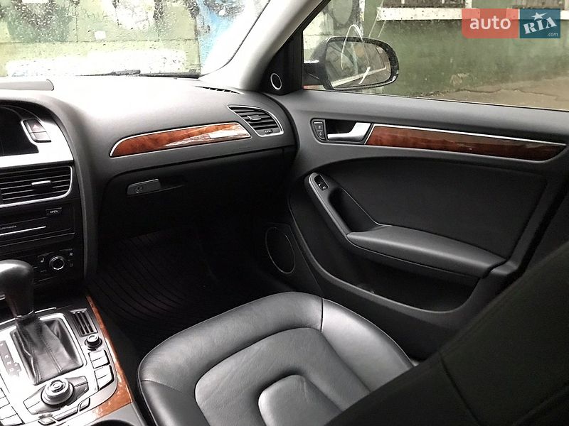 Седан Audi A4 2011 в Одесі