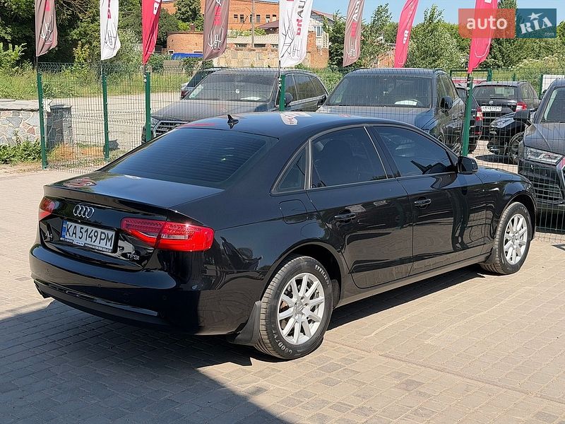 Седан Audi A4 2013 в Бердичеві
