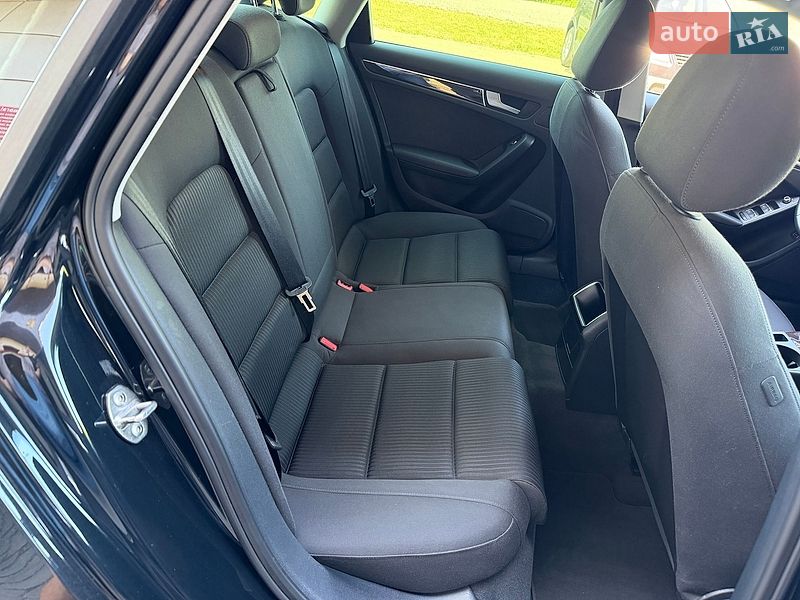 Седан Audi A4 2013 в Бердичеві