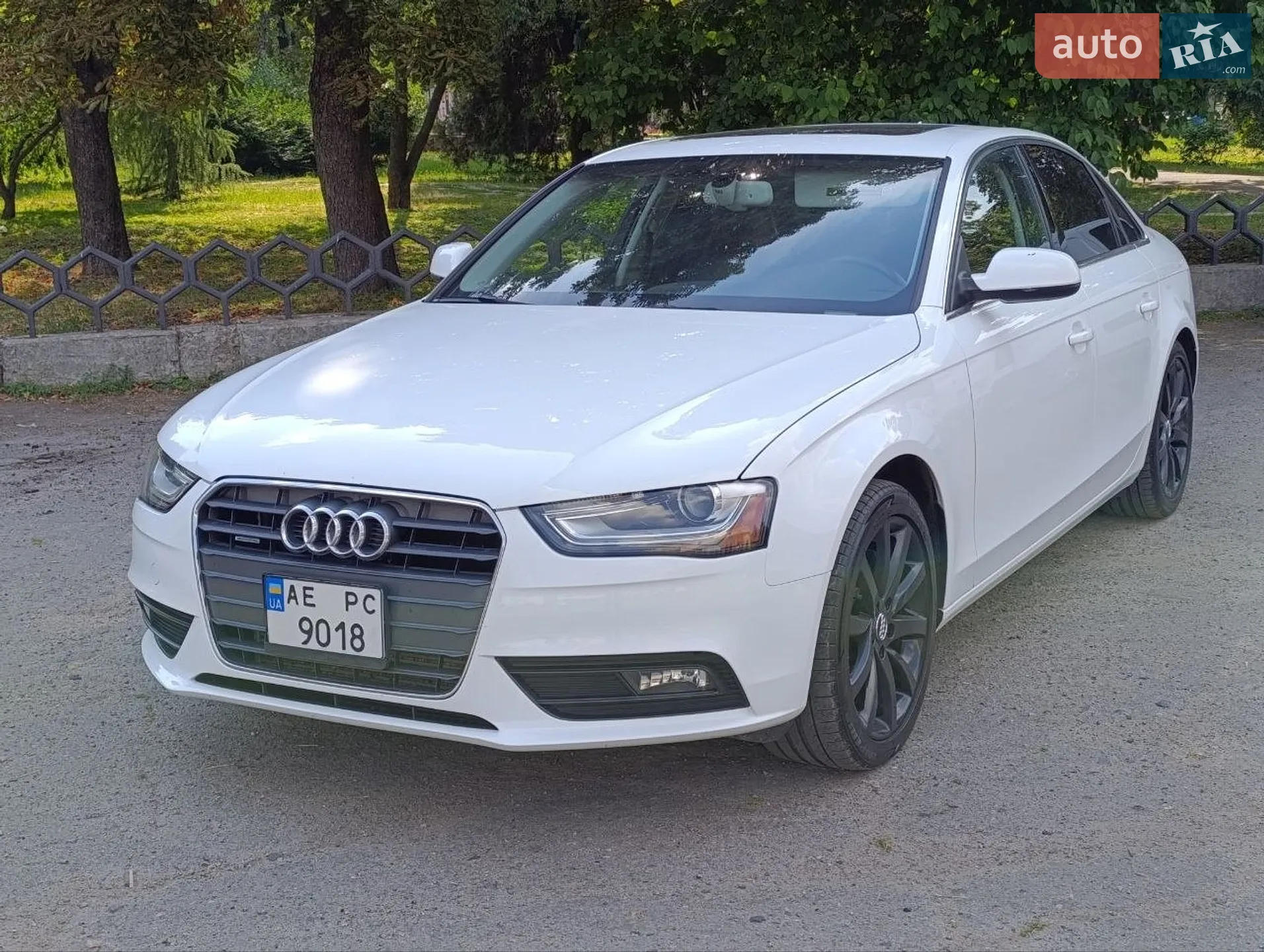 2013 Audi A4 - мініатюра 2