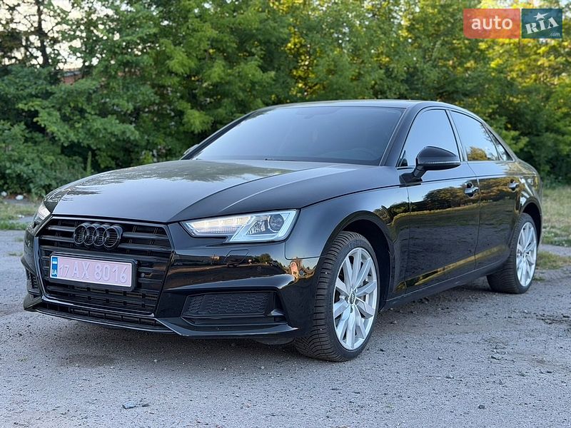 Седан Audi A4 2019 в Лубнах
