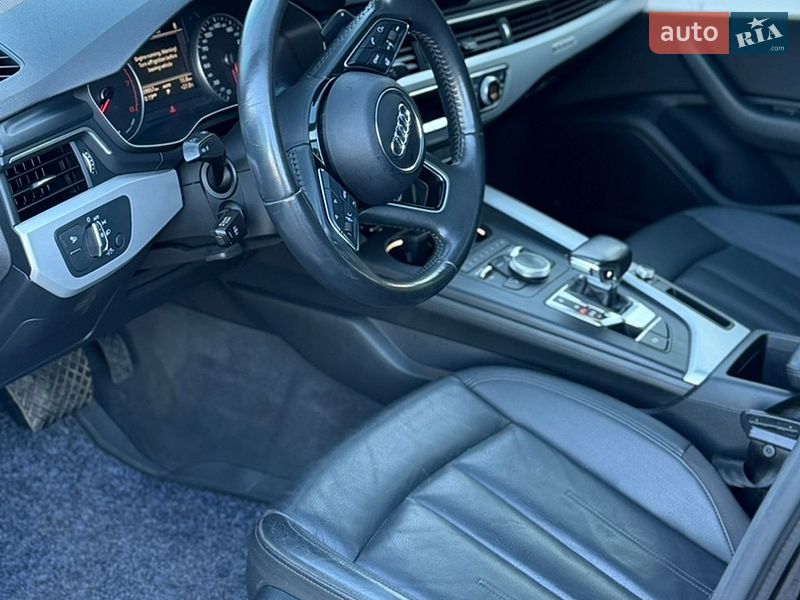 Седан Audi A4 2019 в Лубнах
