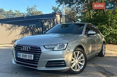 Седан Audi A4 2015 в Каменском