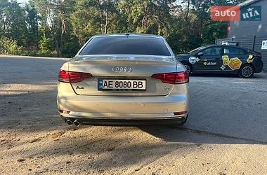 Седан Audi A4 2015 в Кам'янському