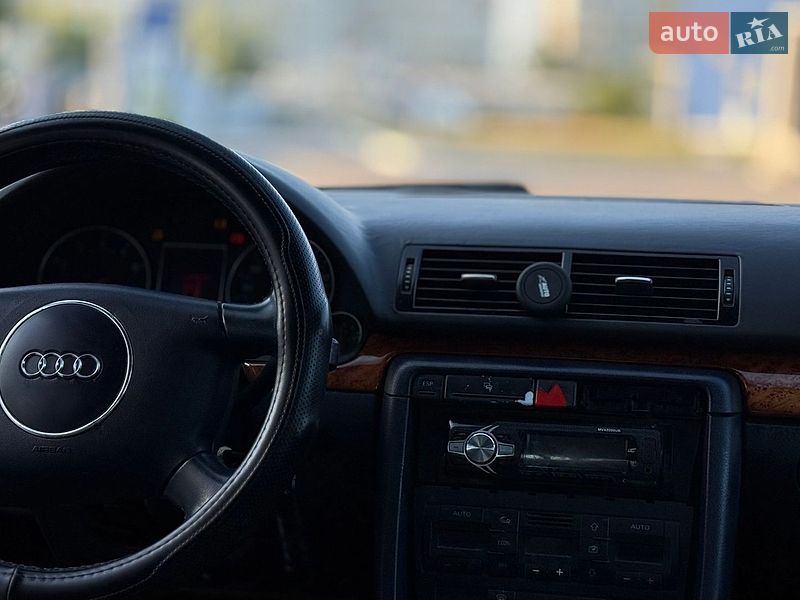 Седан Audi A4 2001 в Львові