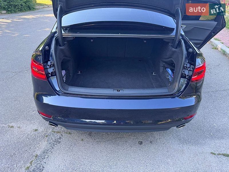 Седан Audi A4 2016 в Умани