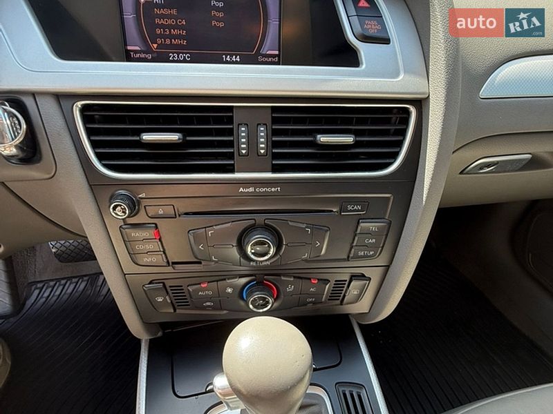 Седан Audi A4 2011 в Черновцах