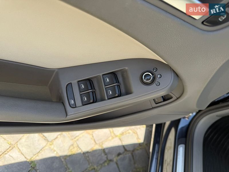 Седан Audi A4 2011 в Черновцах