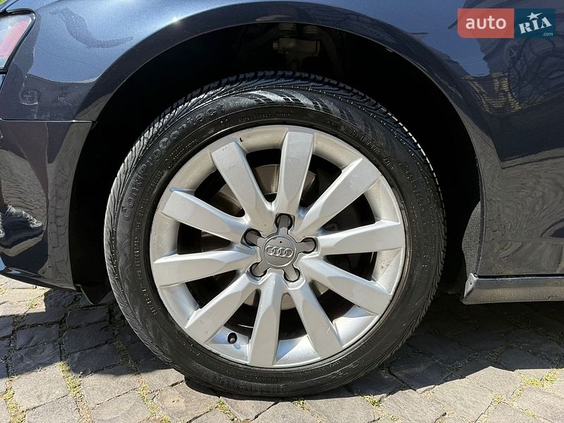 Седан Audi A4 2011 в Черновцах