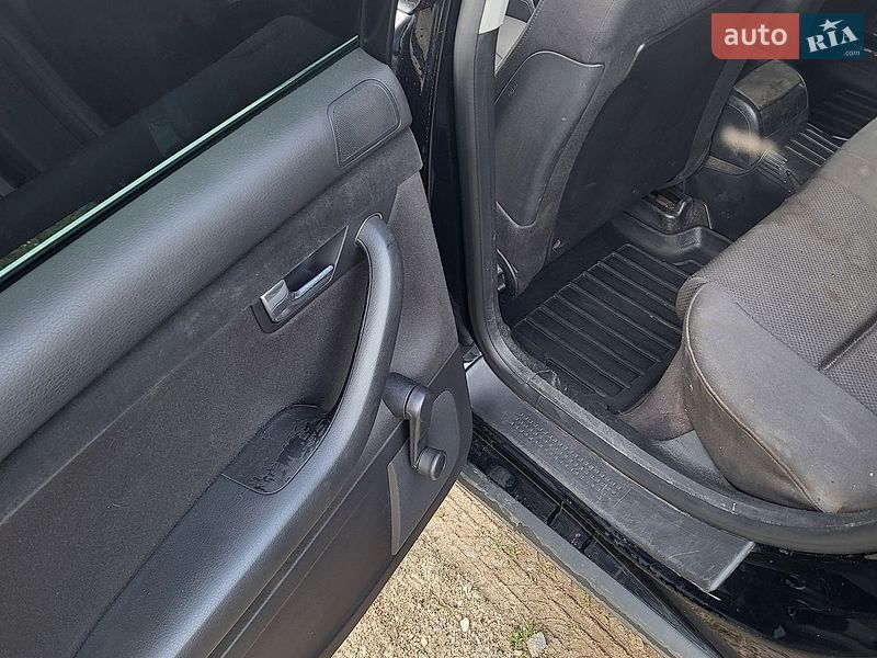 Універсал Audi A4 2002 в Зміїві