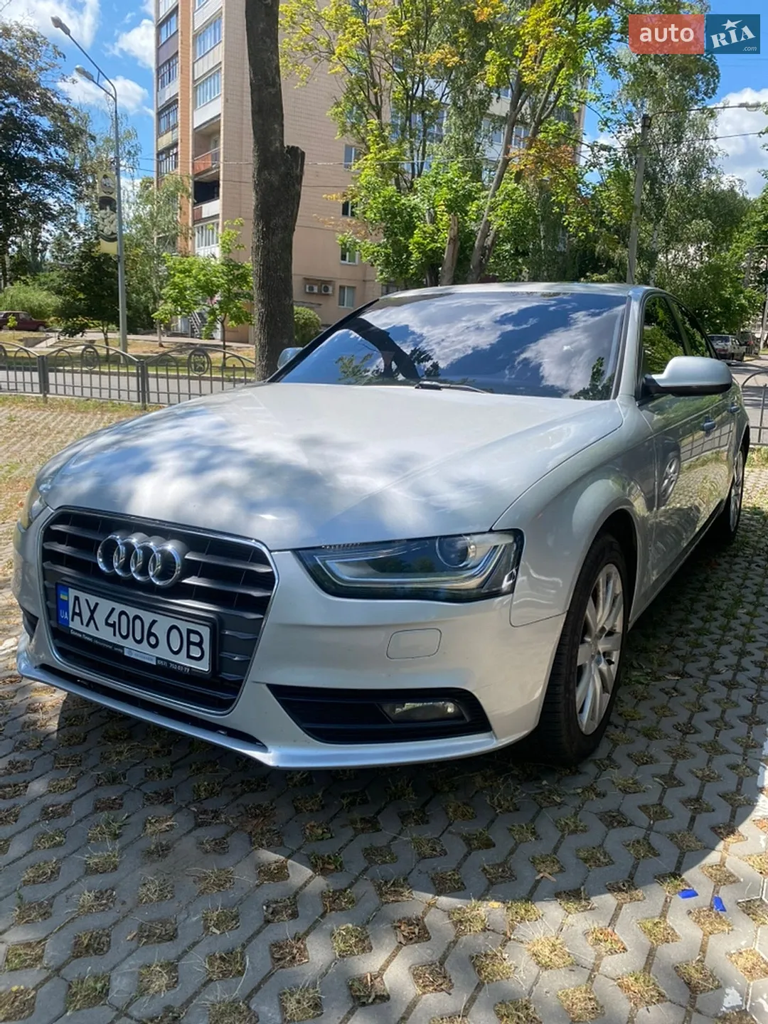 Audi A4 2012 VIN WAUBFAFL0CA023806 фото оголошення 5 з 14