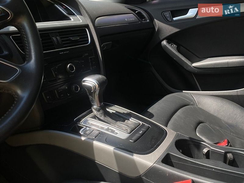 Седан Audi A4 2012 в Харкові