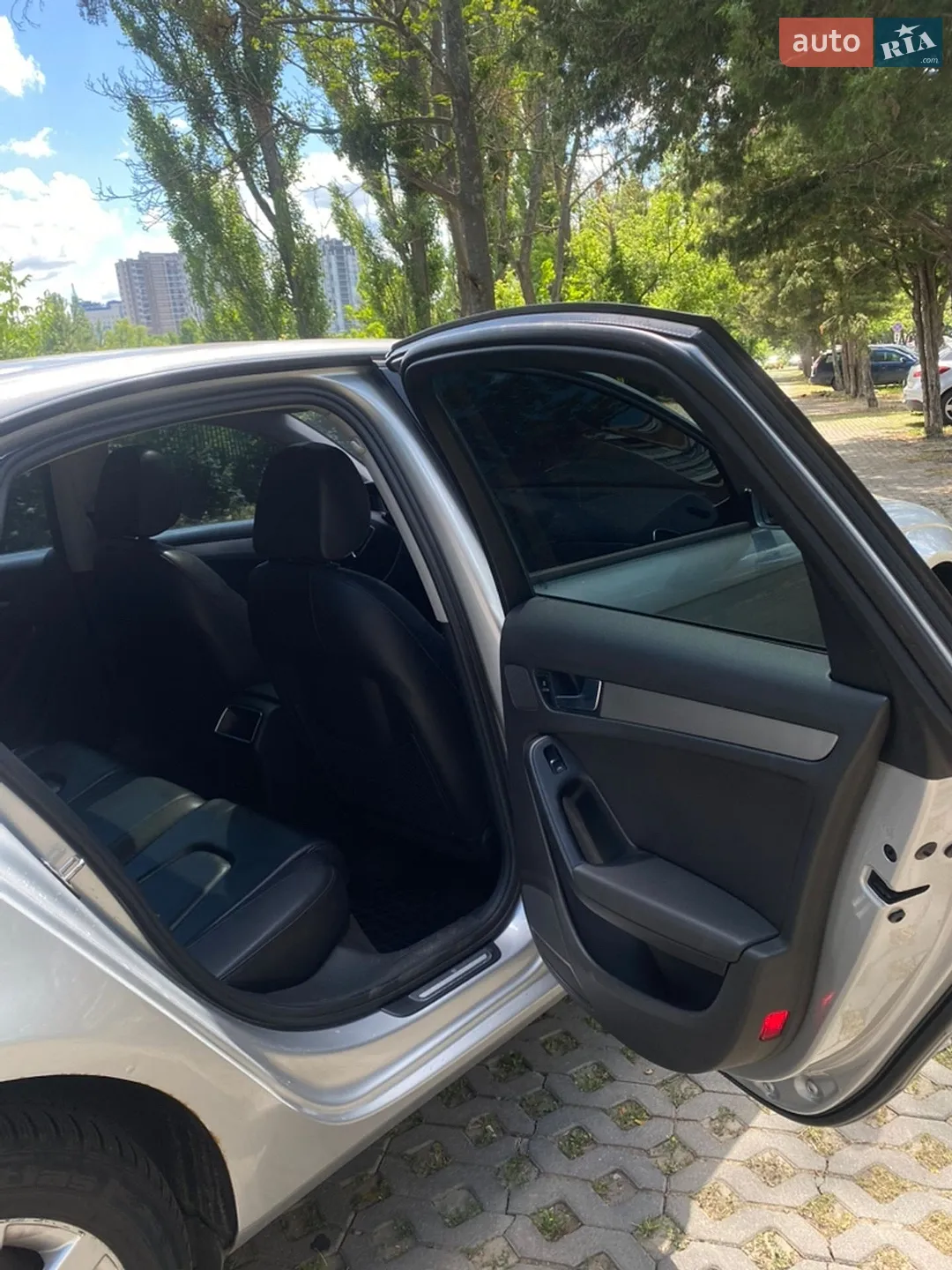 Audi A4 2012 VIN WAUBFAFL0CA023806 фото оголошення 10 з 14